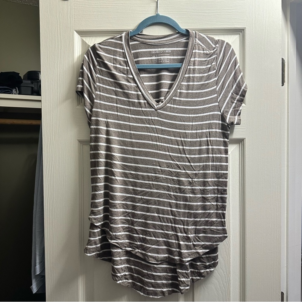 Latched mama nursing tee